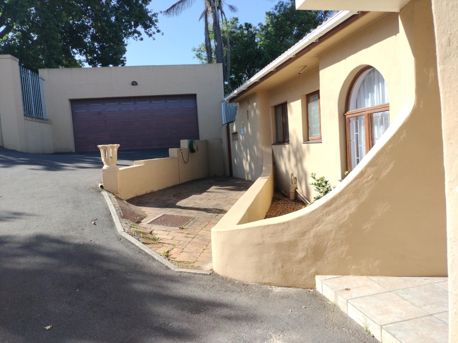 3 Bedroom Property for Sale in Loevenstein Western Cape